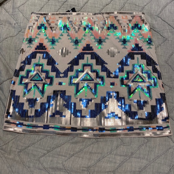 NWT Express Sequins Skirt - Picture 4 of 6